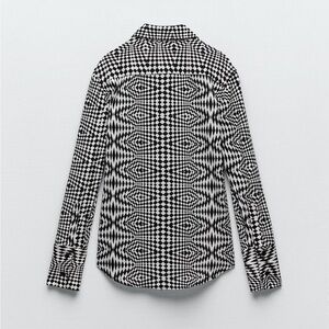 NWOT ZARA PRINTED KNIT SHIRT
BLACK / WHITE